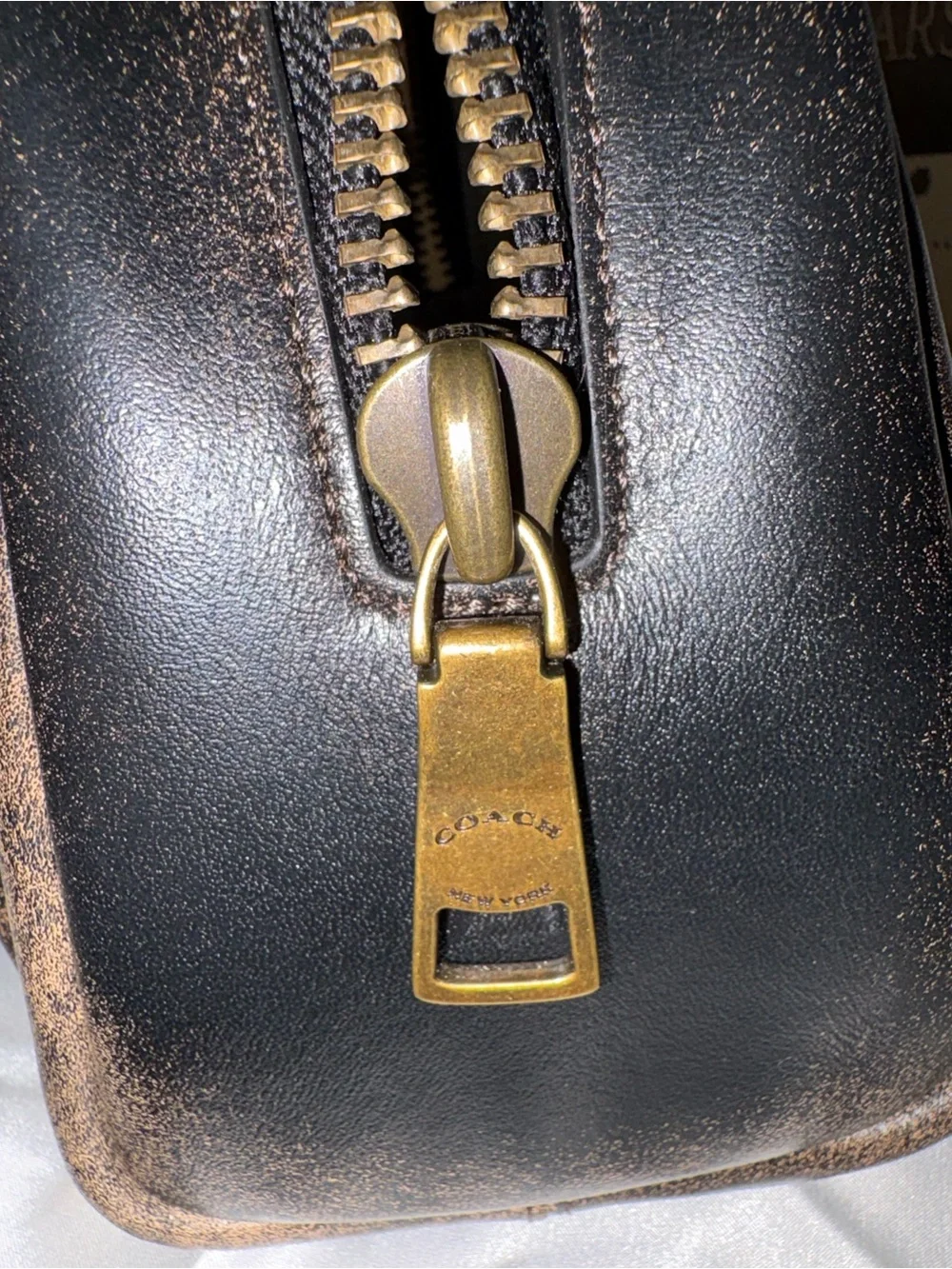 Coach Loved Leather Twin Turnlock 20 - Picture 9 of 10